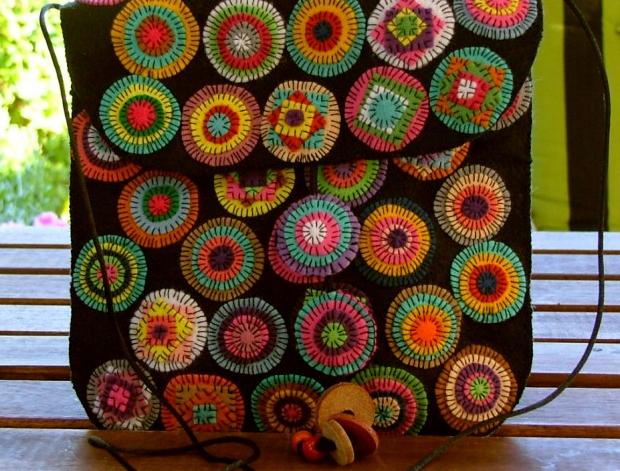 Bílá můra brož i náhrdelník