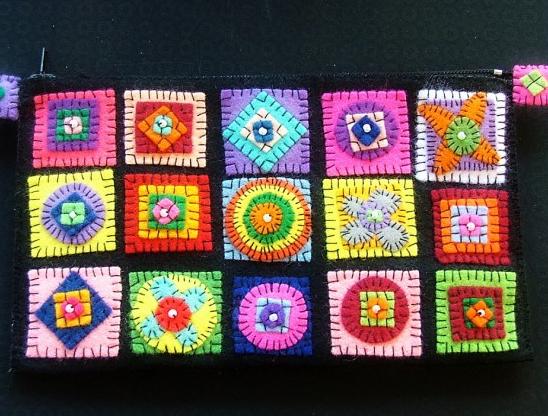 Bílá můra brož i náhrdelník