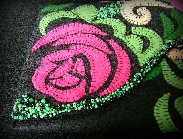 Bílá můra brož i náhrdelník