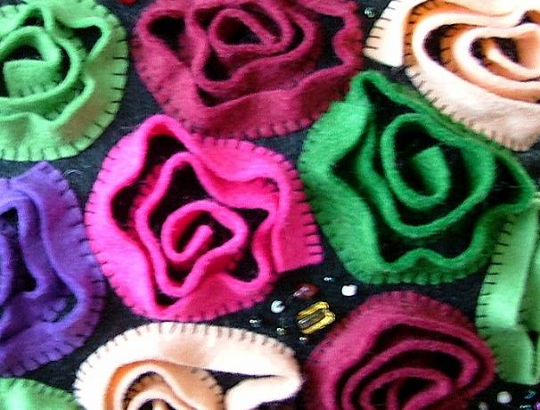 Bílá můra brož i náhrdelník