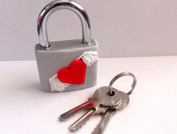 Dvojčata k nerozeznání - dospělé