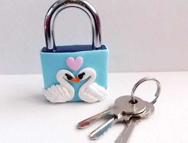 Dvojčata k nerozeznání - dospělé