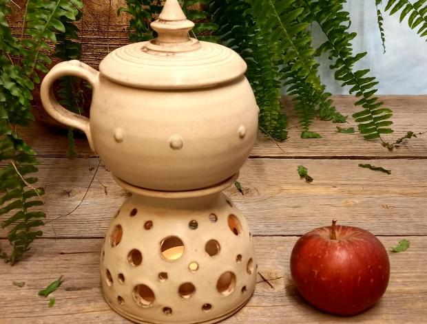 Hrnek s ohřívákem - pec na jablko