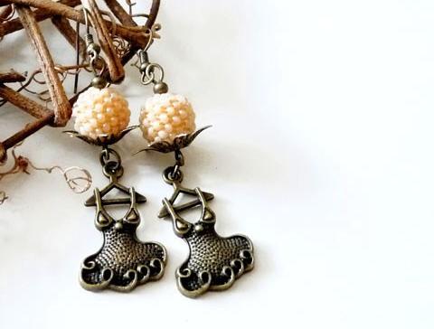 Pletený baret ve sv.hnědé barvě