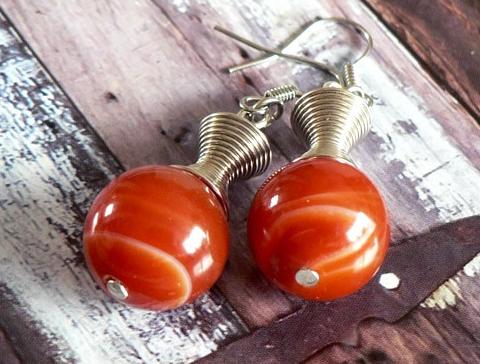 Pletený baret ve sv.hnědé barvě