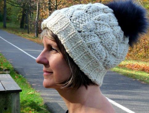 Pletený baret ve sv.hnědé barvě