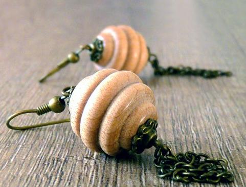 Pletený baret ve sv.hnědé barvě