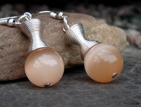 Pletený baret ve sv.hnědé barvě