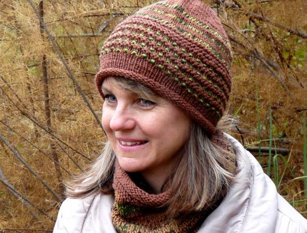 Pletený baret ve sv.hnědé barvě