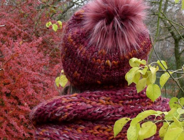 Pletený baret ve sv.hnědé barvě