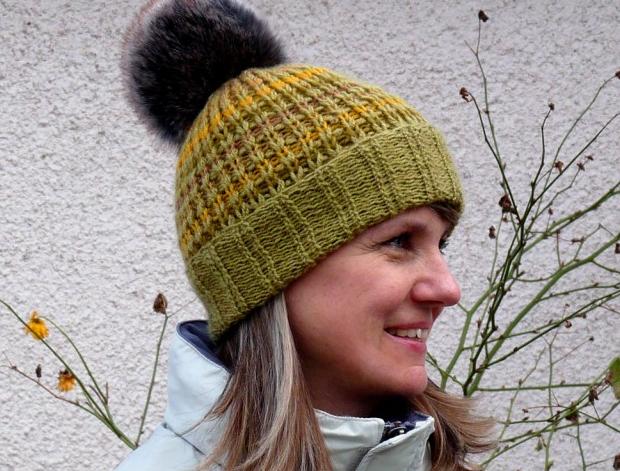 Pletený baret ve sv.hnědé barvě