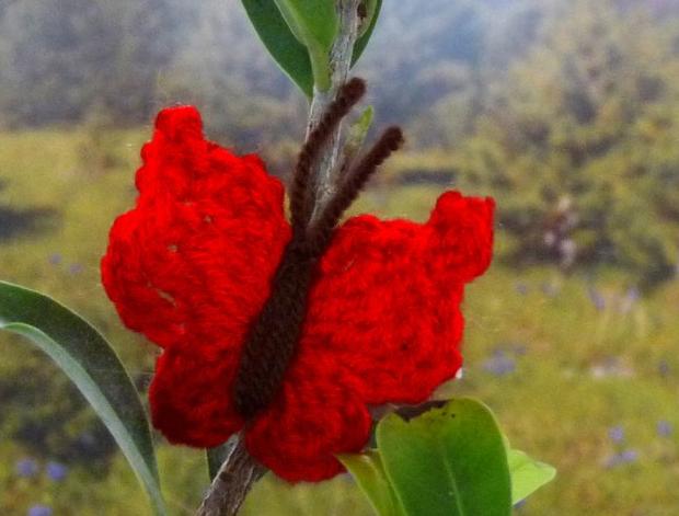 Pletený baret ve sv.hnědé barvě