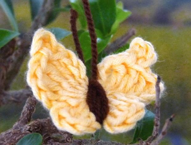 Pletený baret ve sv.hnědé barvě