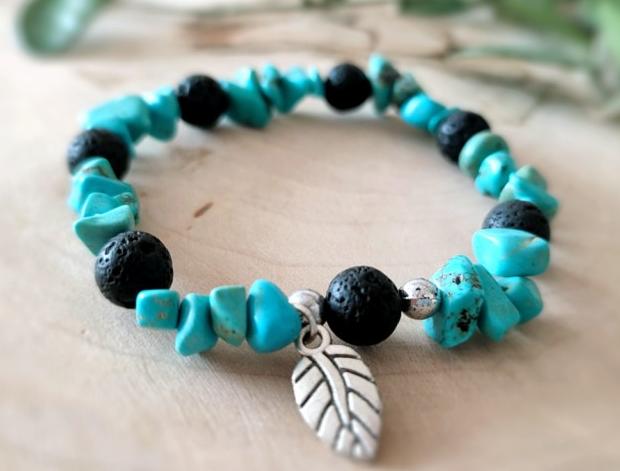 Pletený baret ve sv.hnědé barvě