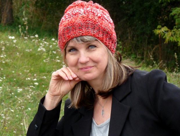 Pletený baret ve sv.hnědé barvě