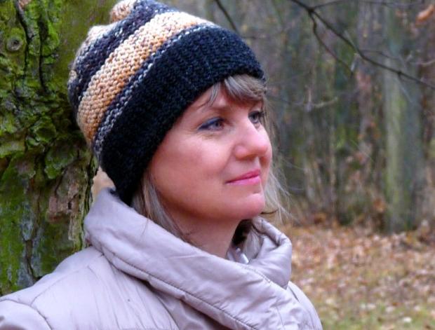 Pletený baret ve sv.hnědé barvě