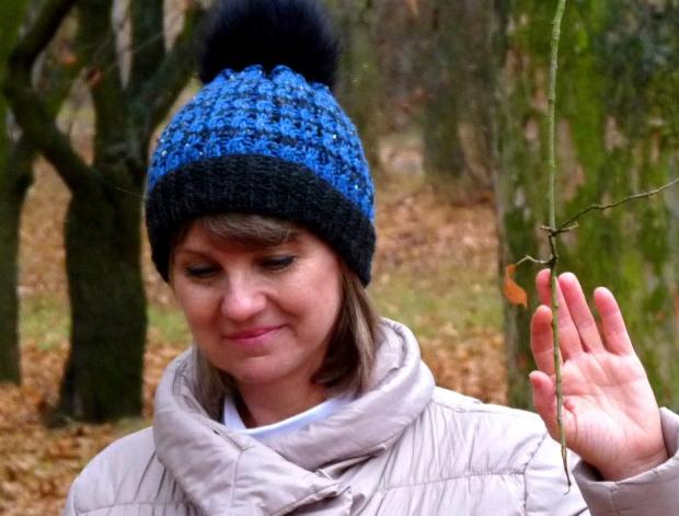 Pletený baret ve sv.hnědé barvě