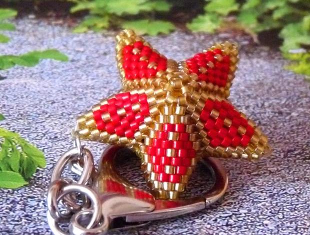 Pletený baret ve sv.hnědé barvě