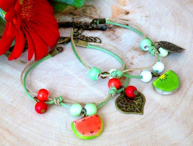 Pletený baret ve sv.hnědé barvě