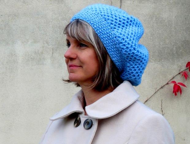 Pletený baret ve sv.hnědé barvě