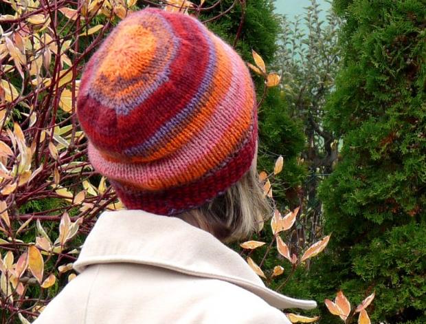 Pletený baret ve sv.hnědé barvě