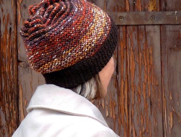 Pletený baret ve sv.hnědé barvě