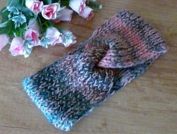 Pletený baret ve sv.hnědé barvě