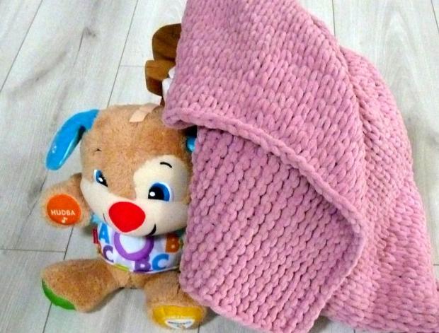 Pletený baret ve sv.hnědé barvě