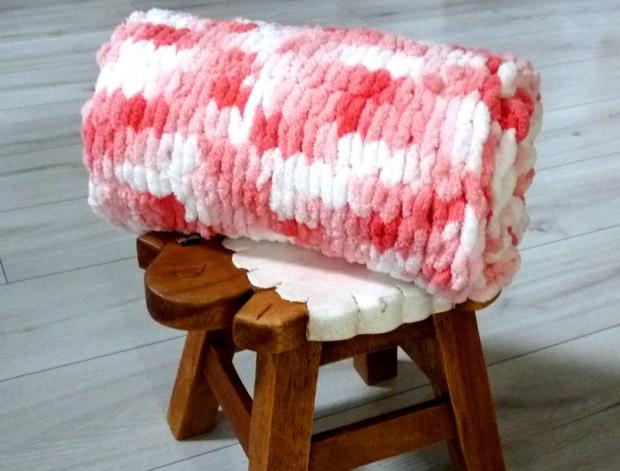 Pletený baret ve sv.hnědé barvě