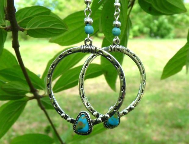 Pletený baret ve sv.hnědé barvě