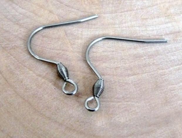 Pletený baret ve sv.hnědé barvě