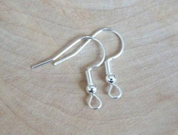 Pletený baret ve sv.hnědé barvě