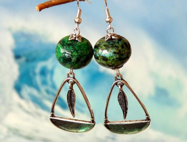 Náušnice -napněte plachty-chryzokol originální zelená náušnice modrá loďka lodička léto extravagantní stříbrná originál plachetnice minerály chryzokol dovolená handmade exkluzivní výběrové 