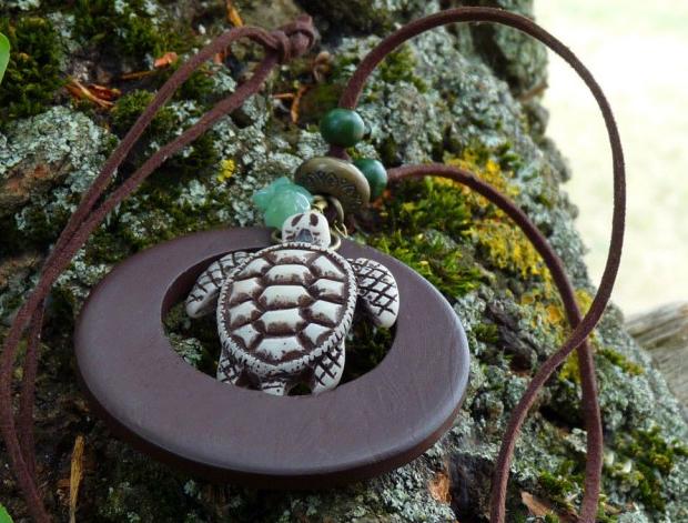 Pletený baret ve sv.hnědé barvě