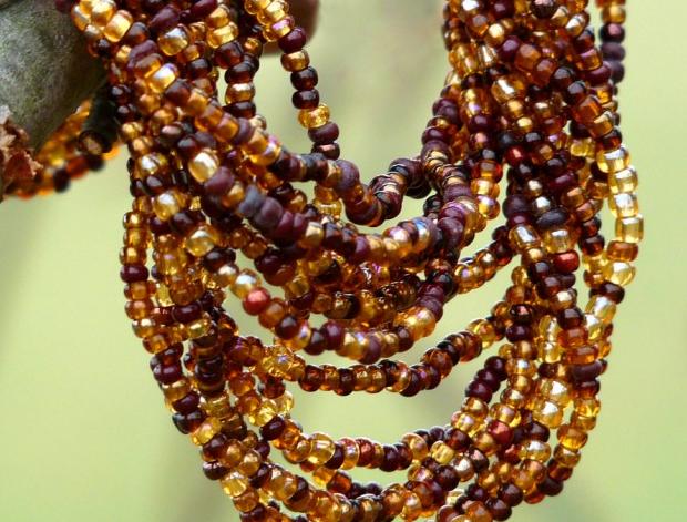 Pletený baret ve sv.hnědé barvě