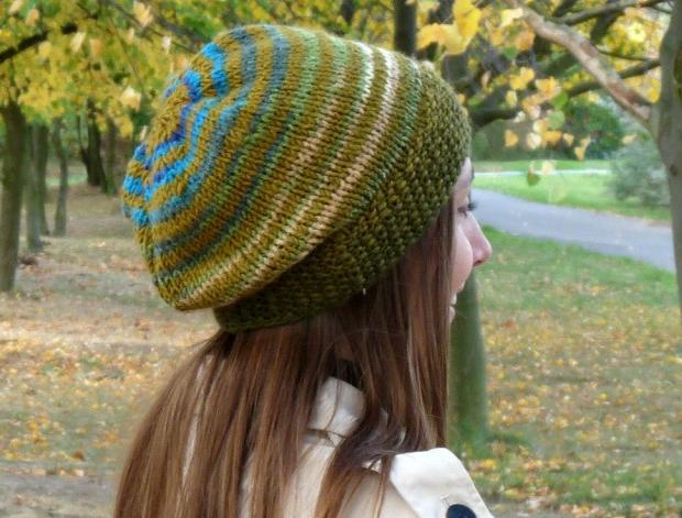 Pletený baret ve sv.hnědé barvě