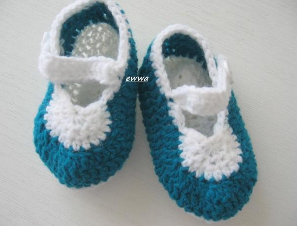 Háčkované botičky zelená děti bílá miminko atelier kluci holky botičky unisex capáčky na focení 