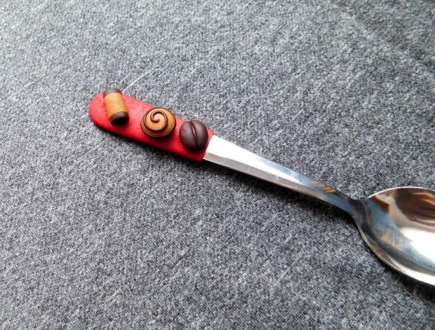 Lžička - sladkosti dětská fimo lžíce roztomilé cukroví dezertní sladkosti lžička zákusek s kočkou číča micka 