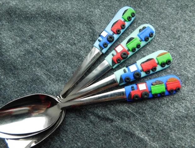 vlak zvíře puntík retro dětské dětská fimo vlak lžíce tečka dezertní lžička polka dots 