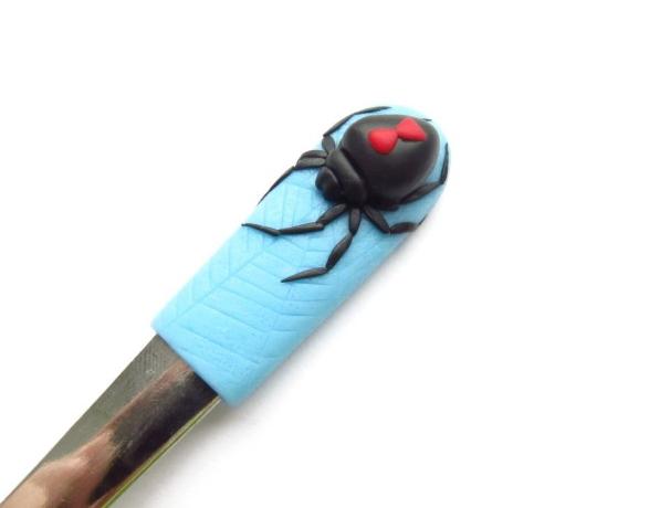 Lžička s černou vdovou II. pavouk zvíře dětské pavouček dětská fimo lžíce dezertní lžička spider černá vdova 
