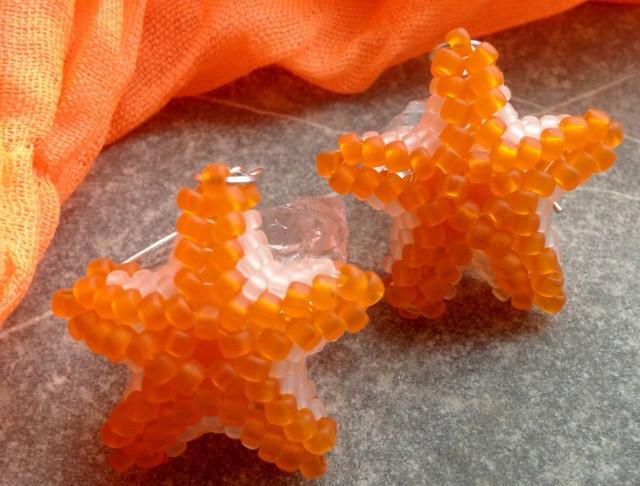 Mořské hvězdice pomerančové náušnice hvězdy šité oranž 