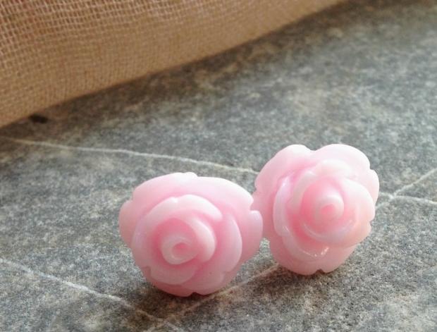 Růžové růžičky náušnice růžová růžičky resin 