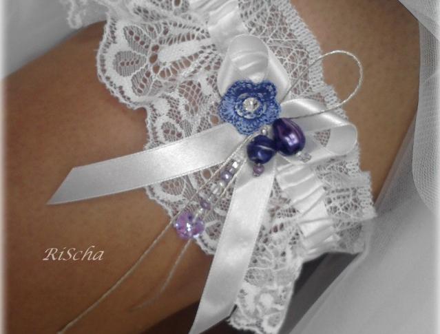 SVATEBNÍ PODVAZEK Swarovski fialový dárek bílá svatba bílý svatební dárkový nevěsta wedding podvazek hochzeit svatební šaty 
