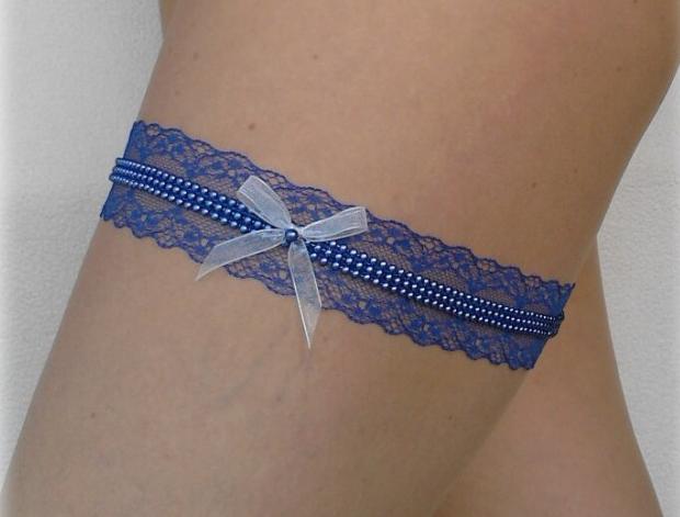 SVATEBNÍ PODVAZEK modrý s mašličkou dárek modrá elegantní bílá svatba krajka sexy bílý svatební romantický dárkový nevěsta wedding podvazek hochzeit svatební šaty podvazkový pás 