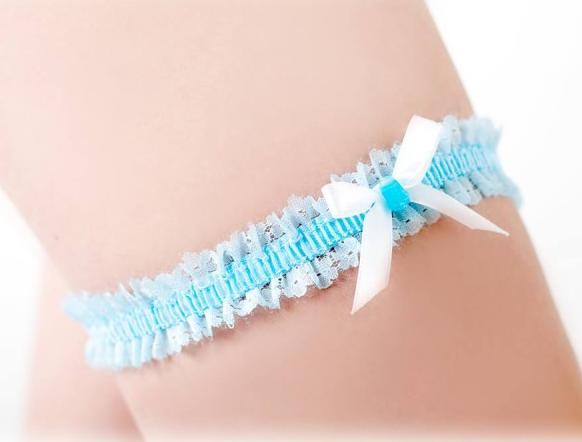 Modrá krajka dárek modrá elegantní bílá svatba krajka sexy bílý svatební romantický dárkový nevěsta wedding podvazek hochzeit svatební šaty podvazkový pás 