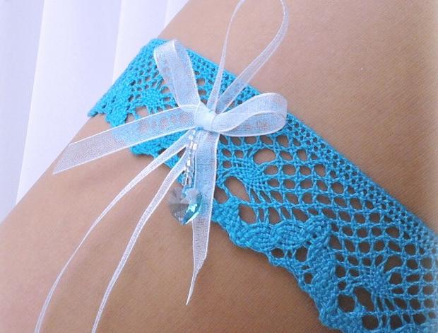 TYRKYS SWAROVSKI SRDÍČKO šperk srdce modrý dárek modrá srdíčko bavlna elegantní bílá láska růže svatba ozdoba tyrkysová krajka bižuterie sexy bílý elastický svatební romantický tyrkysový štras dárkový nevěsta noha závoj wedding podvazek hochzeit svatební šaty štrasový podvazkový pás 