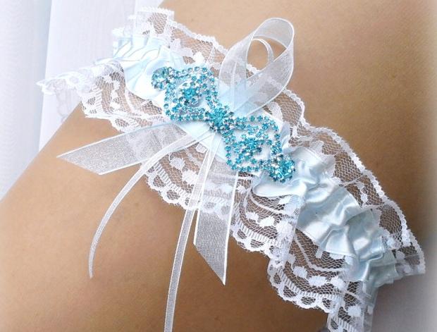 MAŠLIČKA ŠTRASOVÁ šperk modrý dárek modrá elegantní bílá láska svatba ozdoba tyrkysová krajka bižuterie sexy bílý svatební romantický tyrkysový štras dárkový nevěsta závoj wedding podvazek hochzeit svatební šaty štrasový podvazkový pás 