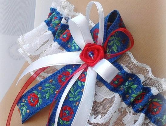 FOLKLÓRNÍ PODVAZEK