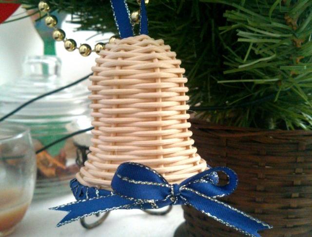 Zvoneček z pedigu - střední modrý pedig zvoneček barevný zvonečky do bytu pedigový zvoneček z pedigu vánoč na vánoce ozdoba vánočního stromečku 