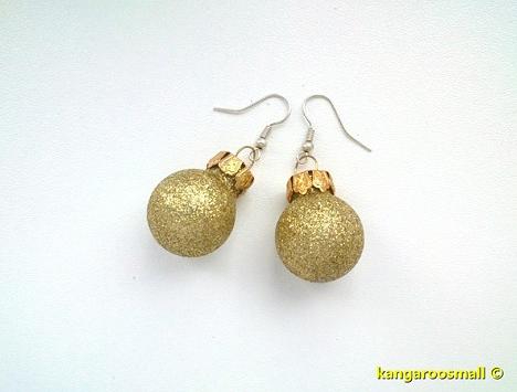 Vánoční baňky světle zlaté třpytivé náušnice vánoce sklo baňky 